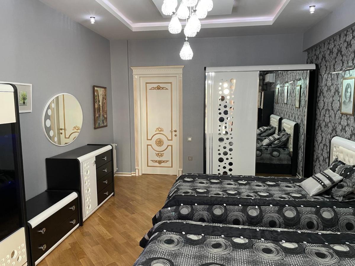 Park Azure Louvre Apartment Баку Екстер'єр фото