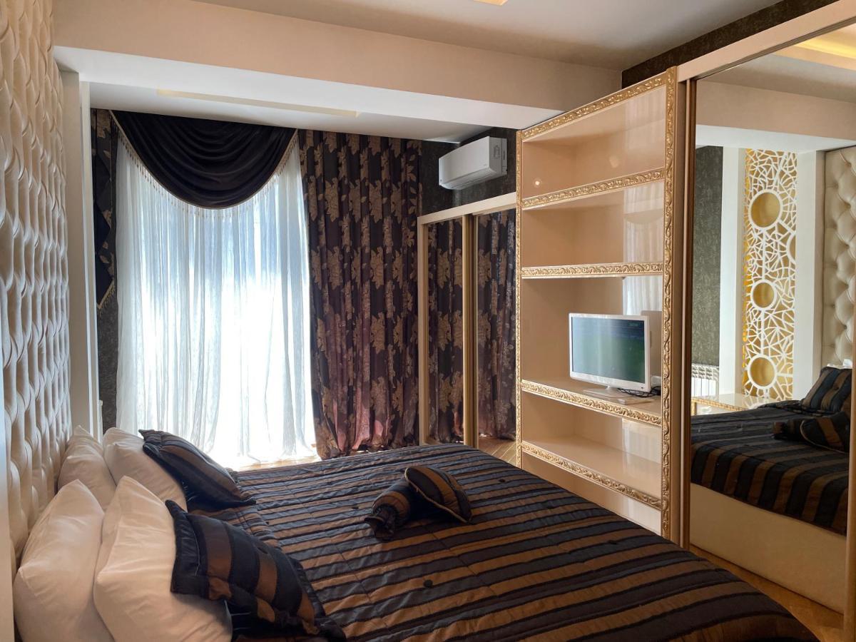 Park Azure Louvre Apartment Баку Екстер'єр фото