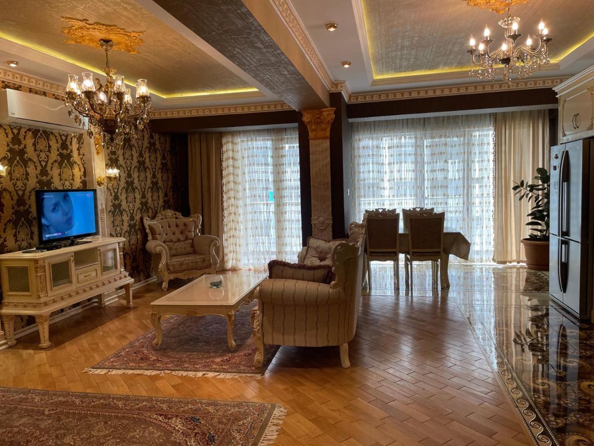 Park Azure Louvre Apartment Баку Екстер'єр фото