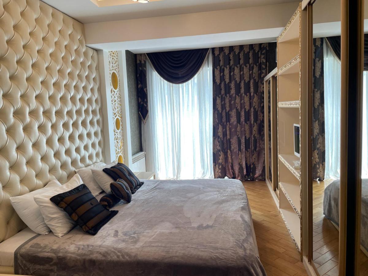 Park Azure Louvre Apartment Баку Екстер'єр фото