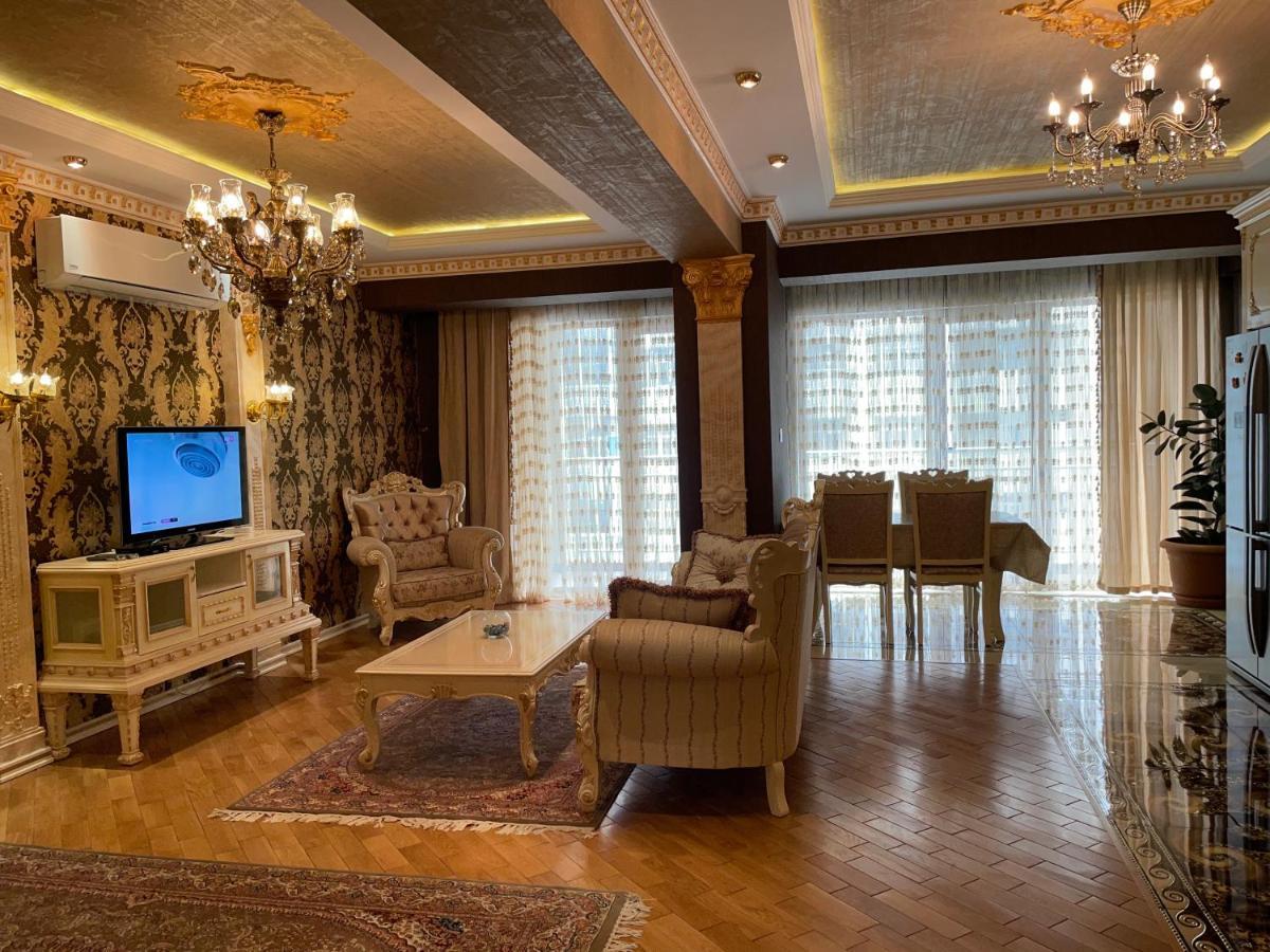 Park Azure Louvre Apartment Баку Екстер'єр фото